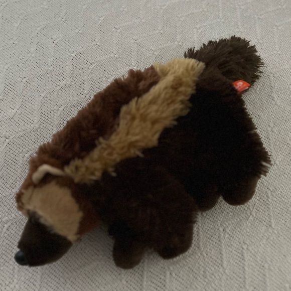 WILD stuffed Badger - Picture 3 of 7